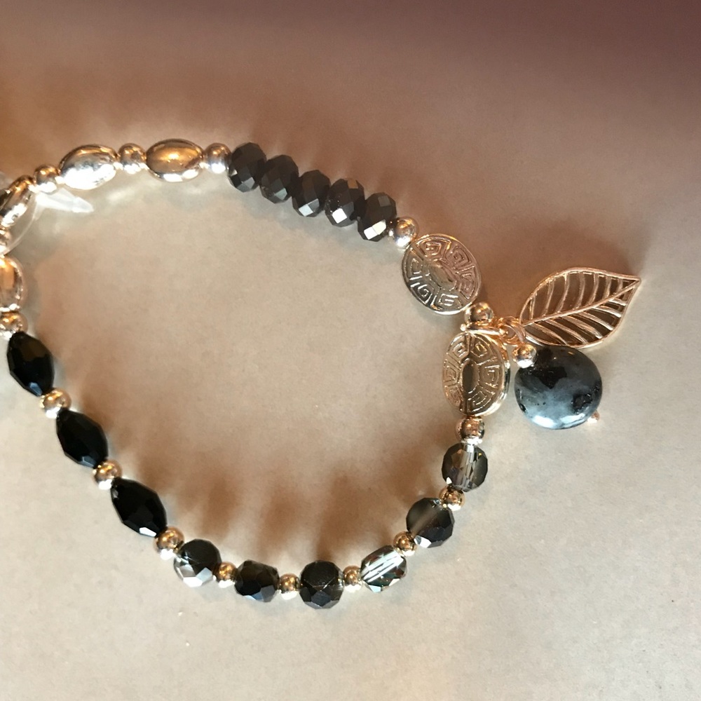Women’s gold grey black stretch bracelet - Picture 2 of 5